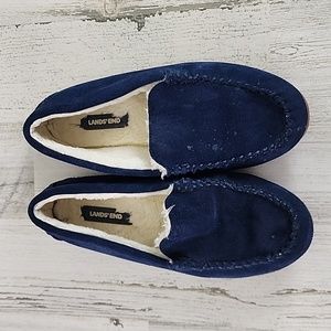 Lands' End radiant navy blue suede faux fur lined slippers moccasins Size 8B
